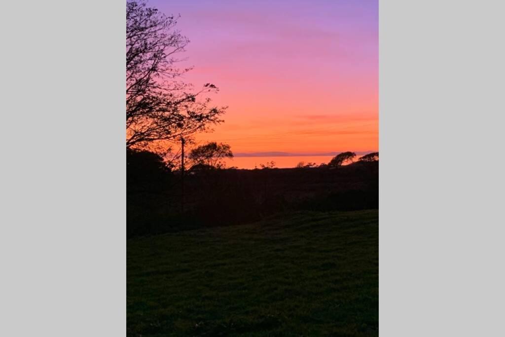 Lle Mary - Beautiful Views, Hot Tub, Secluded, Dog Welcome, Barmouth Llanddwywe المظهر الخارجي الصورة
