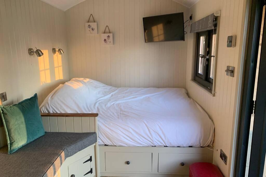Lle Mary - Beautiful Views, Hot Tub, Secluded, Dog Welcome, Barmouth Llanddwywe المظهر الخارجي الصورة