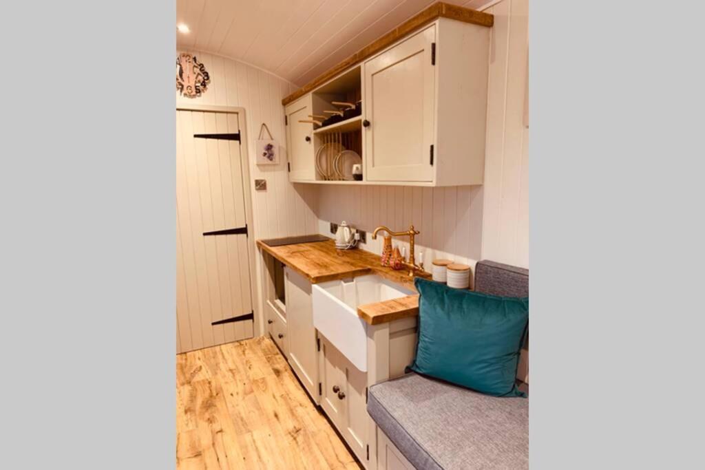 Lle Mary - Beautiful Views, Hot Tub, Secluded, Dog Welcome, Barmouth Llanddwywe المظهر الخارجي الصورة