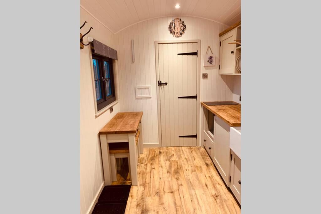 Lle Mary - Beautiful Views, Hot Tub, Secluded, Dog Welcome, Barmouth Llanddwywe المظهر الخارجي الصورة